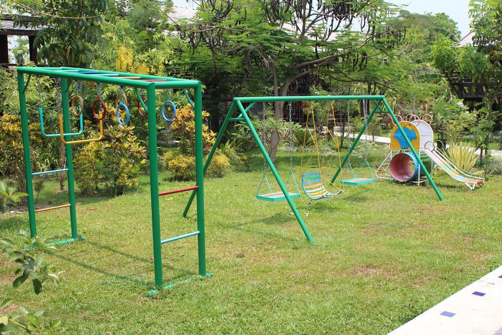 Little Village Chiang Mai Hang Dong Exterior foto